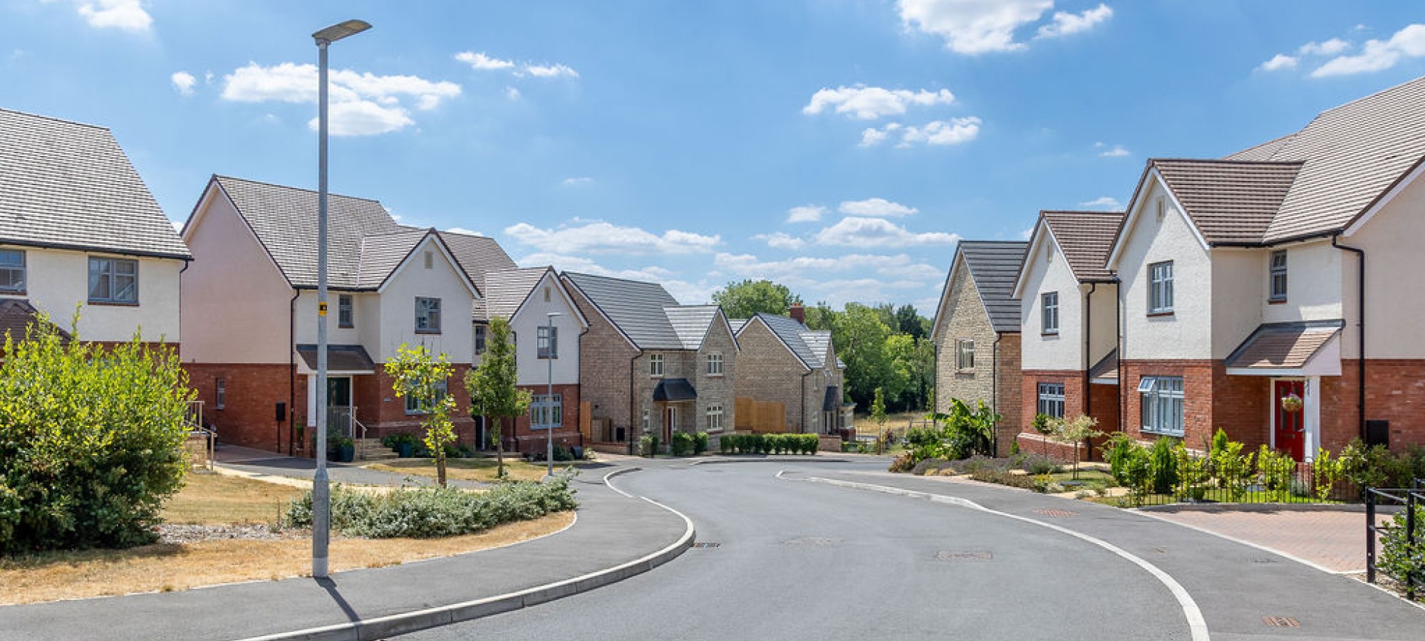 <h1>Beautiful and <br>practical homes <br>inside and out</h1>