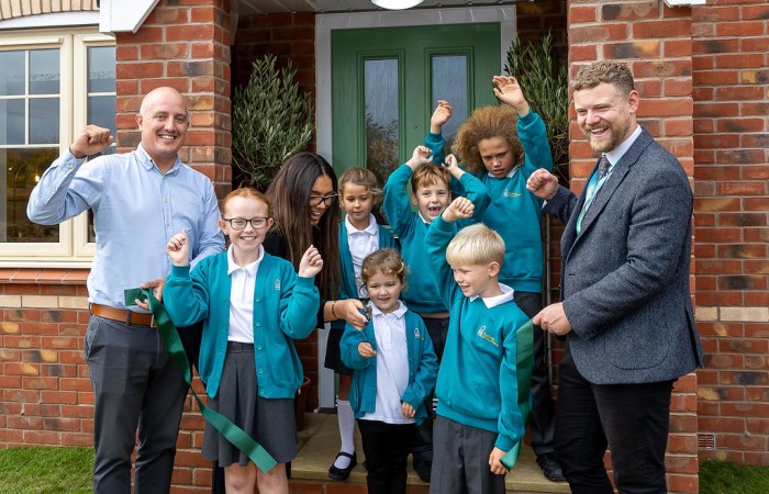 Local Pupils from Trinity CE Primary Join Redcliffe Homes to Officially Open Zephyr Place Show Home