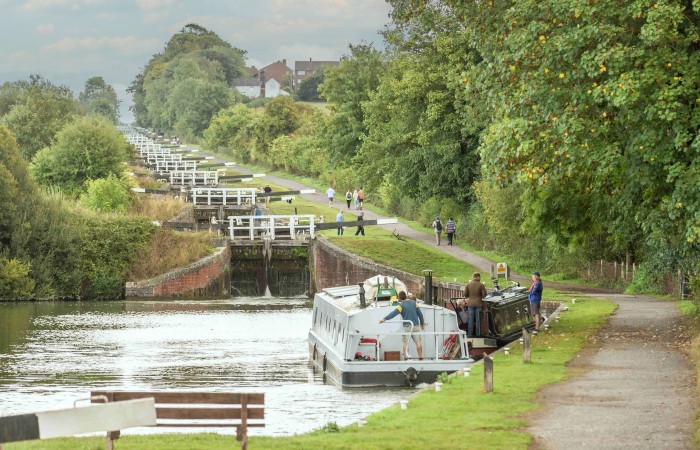 Redcliffe Homes legally completes the purchase of their site in Devizes, Wiltshire.