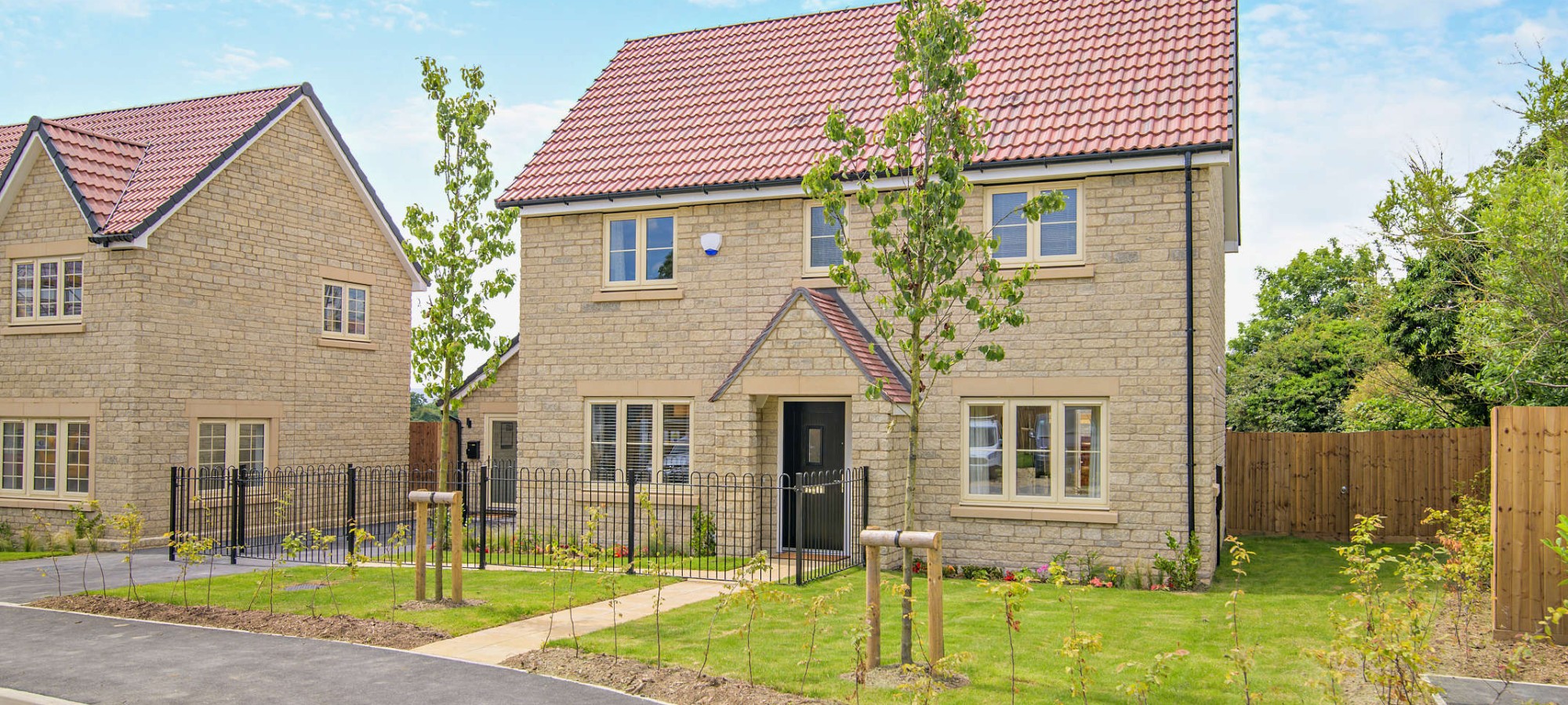 <h1>A collection of <br>homes surrounded <br>by countryside views</h1>